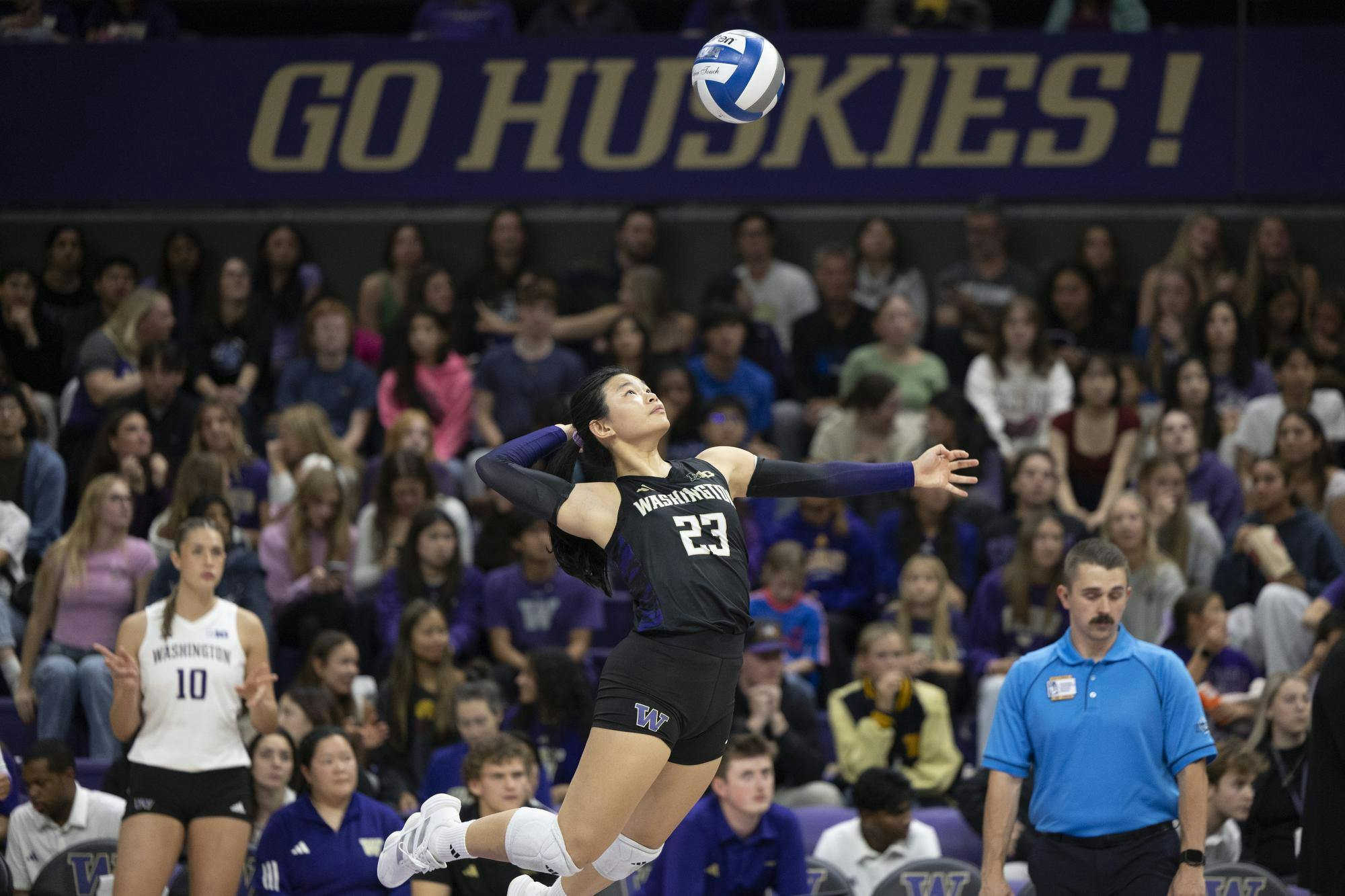 Washington volleyball swept by Illinois for first loss of season - The ...