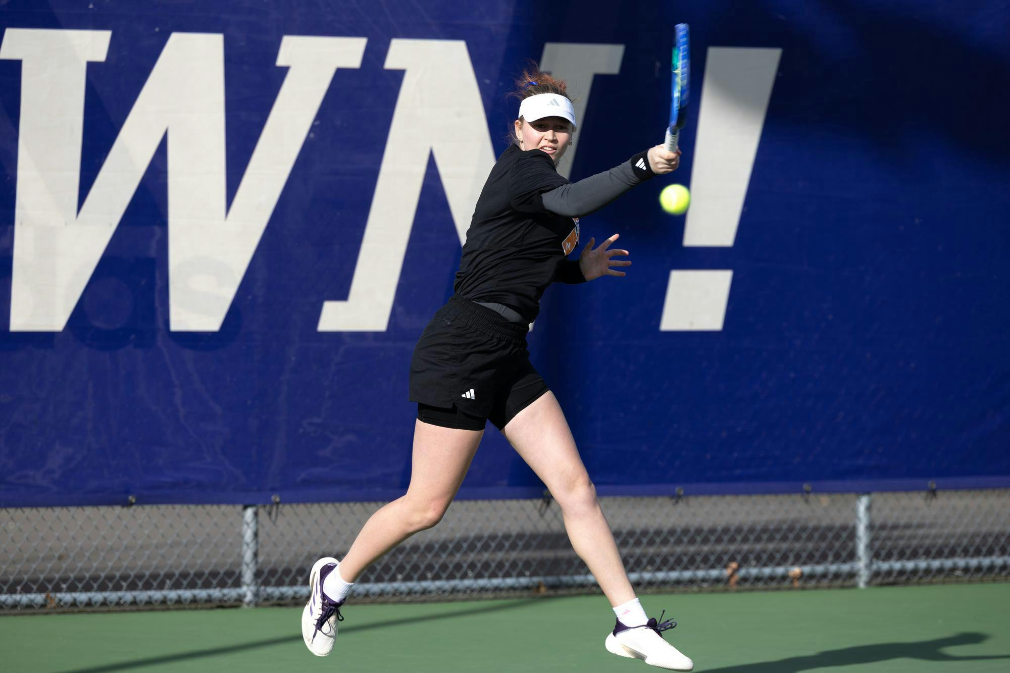 Kozakova shines in debut as Washington women's tennis cruises to 4