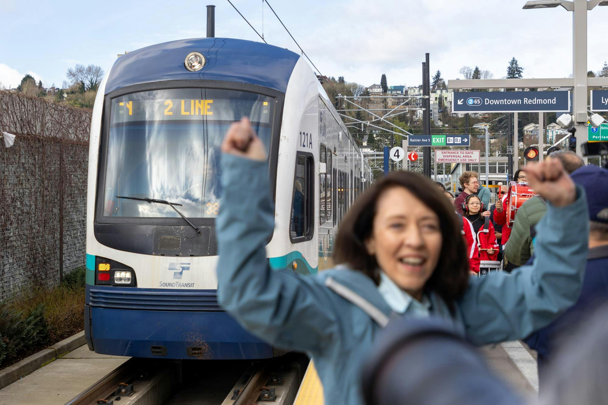 Photo story: On-the-ground for Sound Transit crosslake segment opening ...