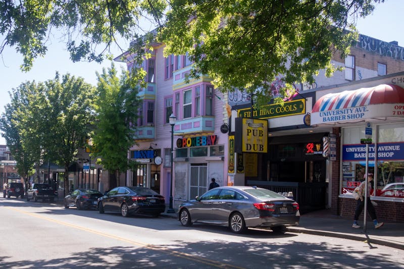 Accessible, public-oriented food safety grading system placard U-District businesses