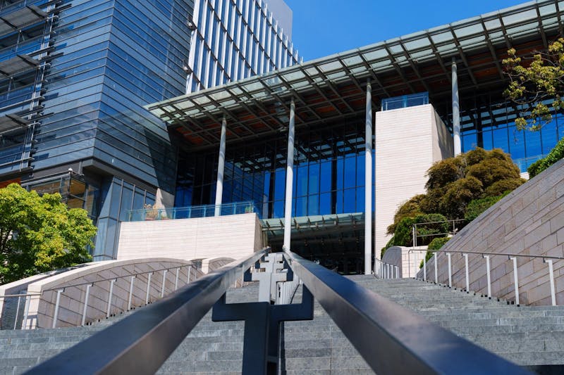 It is unacceptable that city officials took five hours to respond to the Seattle Center mass shooting
