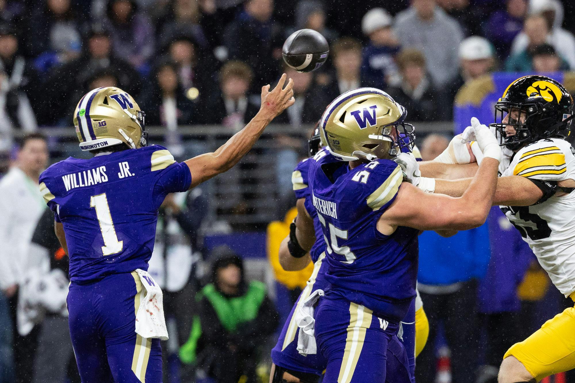 Washington football’s mid-season report card - The Daily