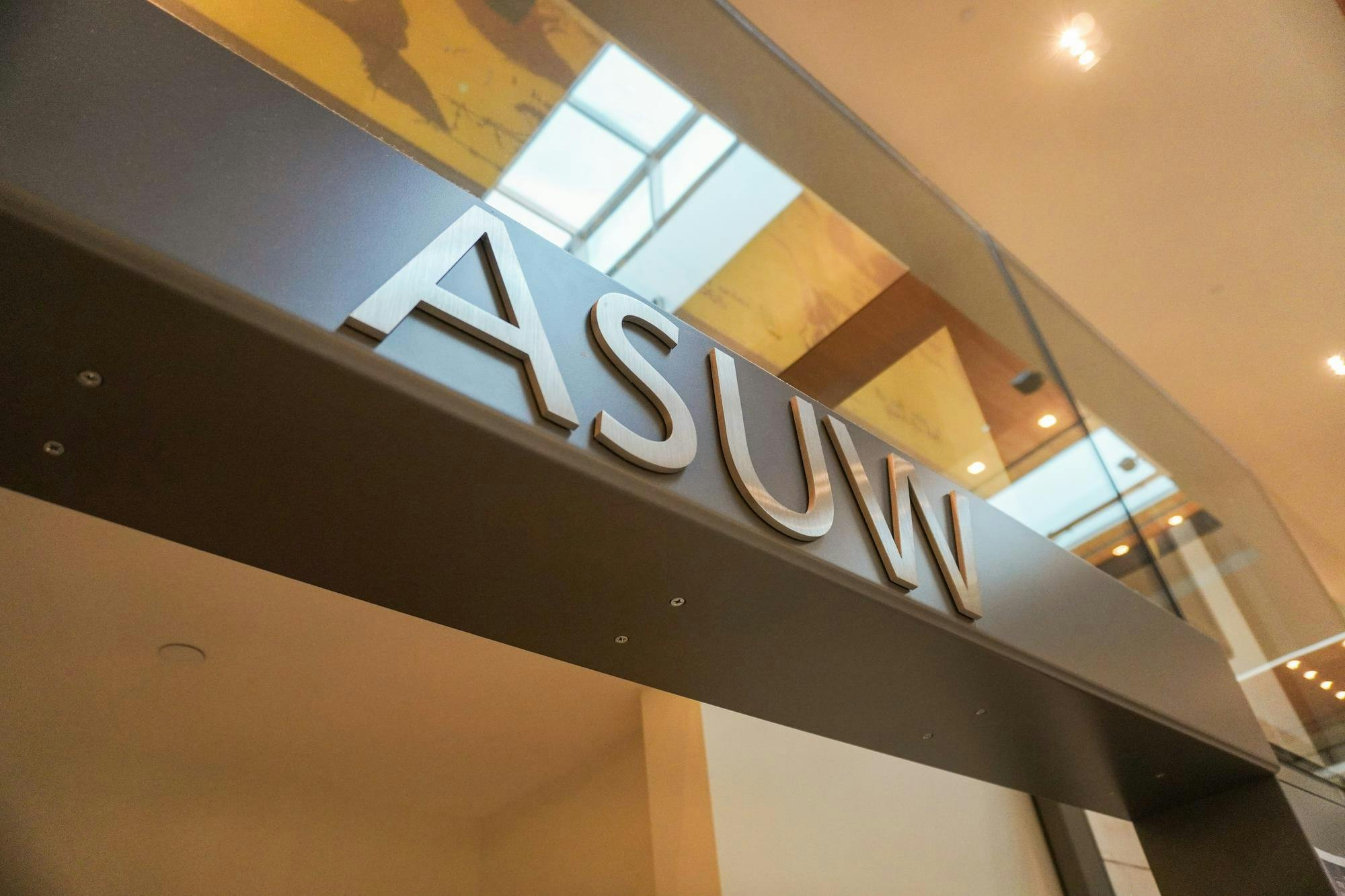 ASUW Student Senate passes resolution condemning UW’s treatment of ...