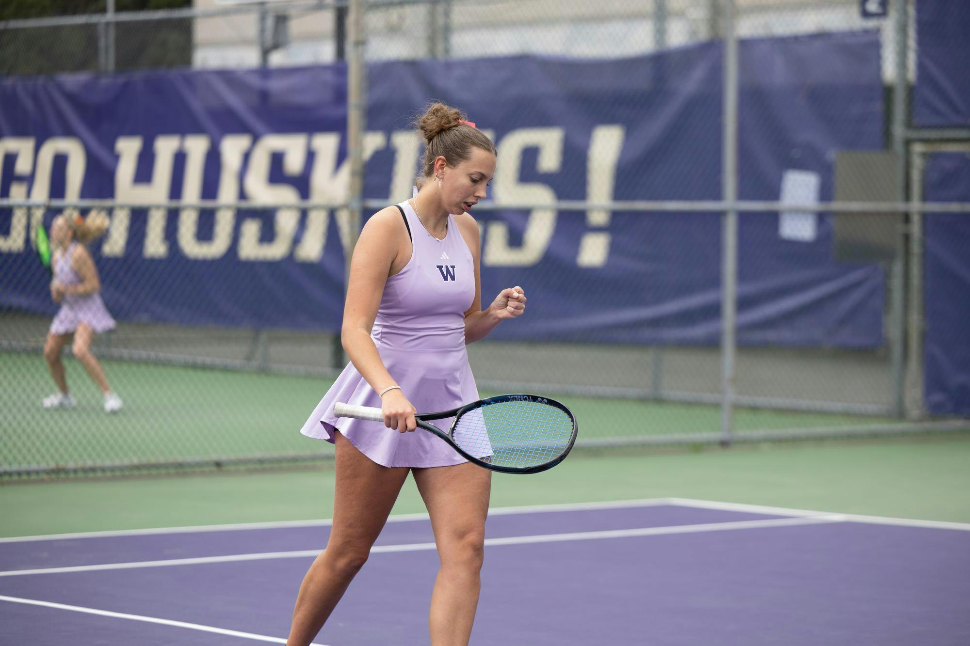 on Court-T W Women テニス Washington women's tennis kicks off NCAA tournament with 4-0 sweep