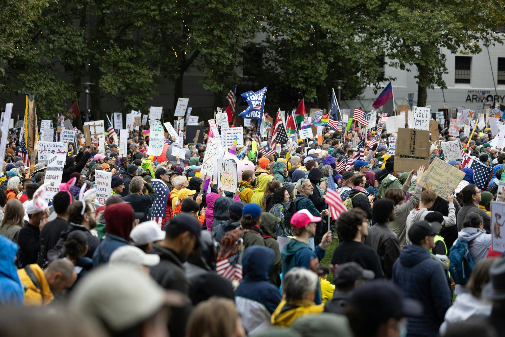 Seattle declares ‘No Kings’ in nationally coordinated protest - The Daily