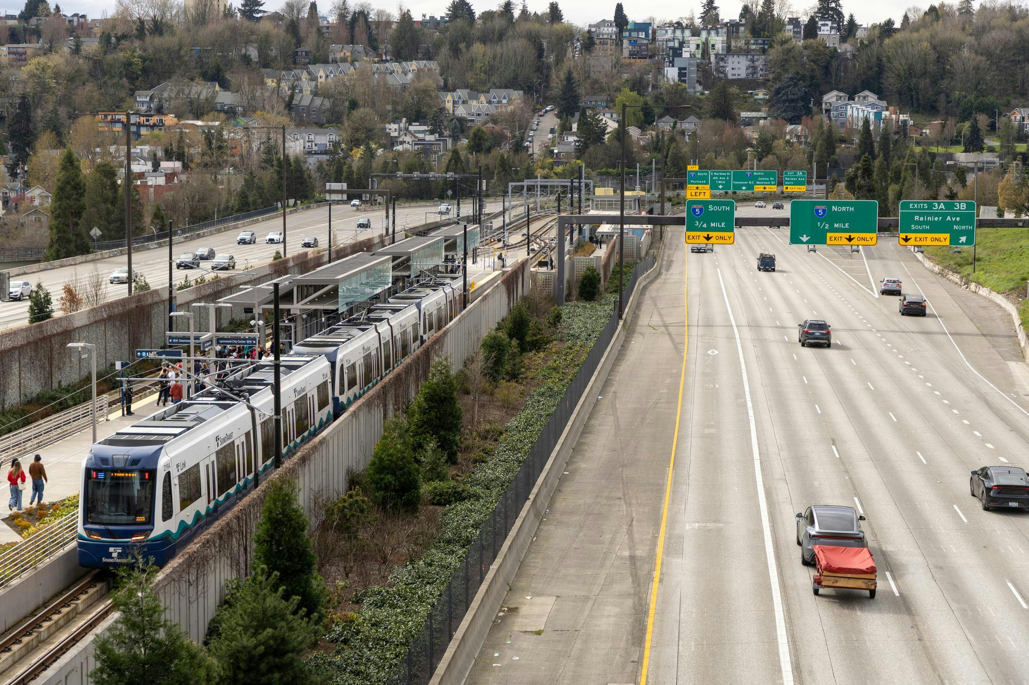 Photo story: On-the-ground for Sound Transit crosslake segment opening ...