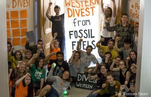 DIVESTMENT-SIT-IN-CLB-online-300x193