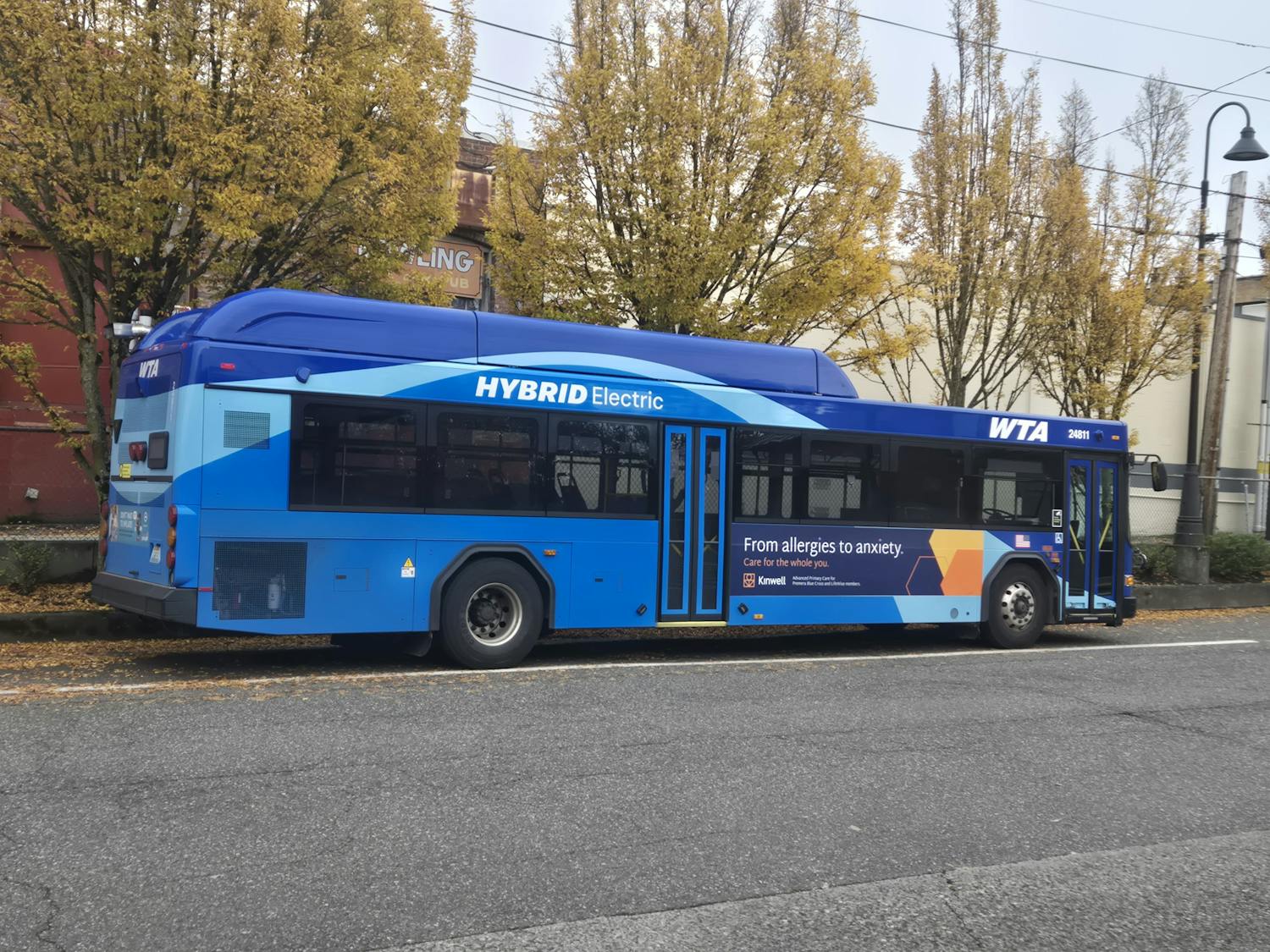 hybrid electric bus.jpg