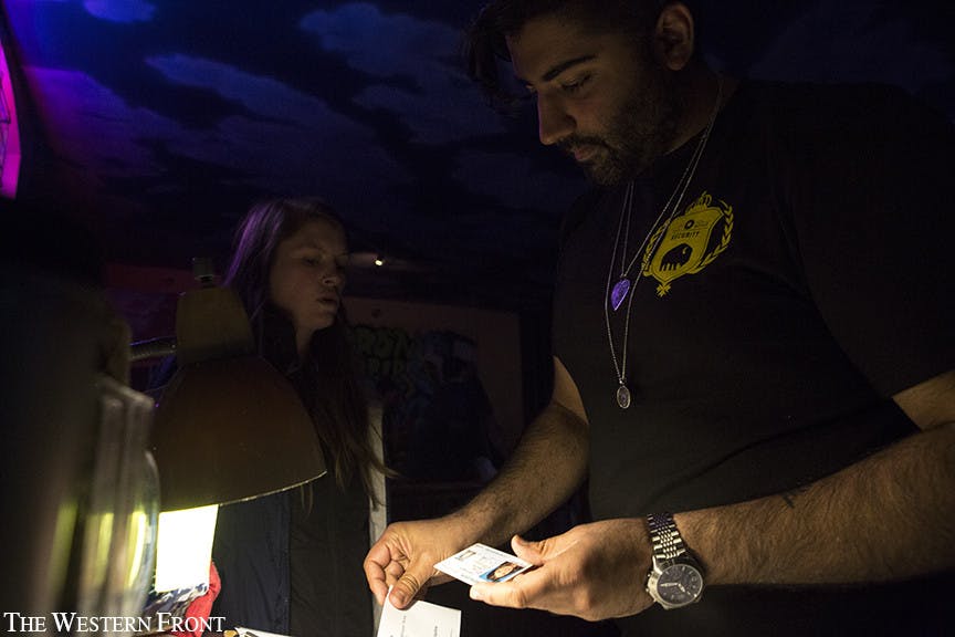 IK_Fakes_250416_043_ONLINE