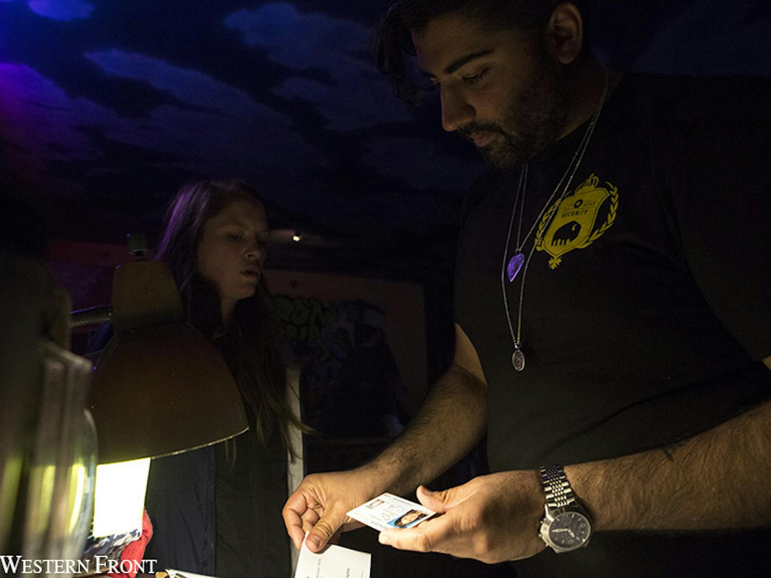 IK_Fakes_250416_043_ONLINE