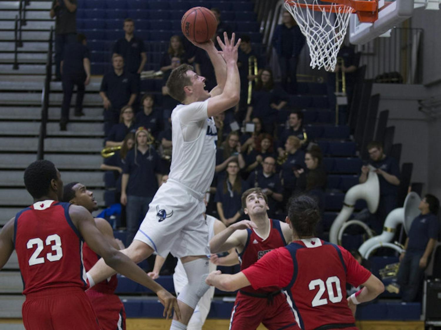 Mens_BBALL20180206_0012-1-scaled