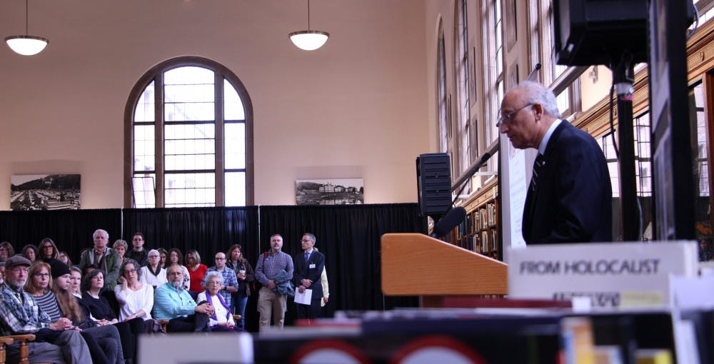 Jewishlibraryevent-lake20180410_07-e1523420253802-scaled