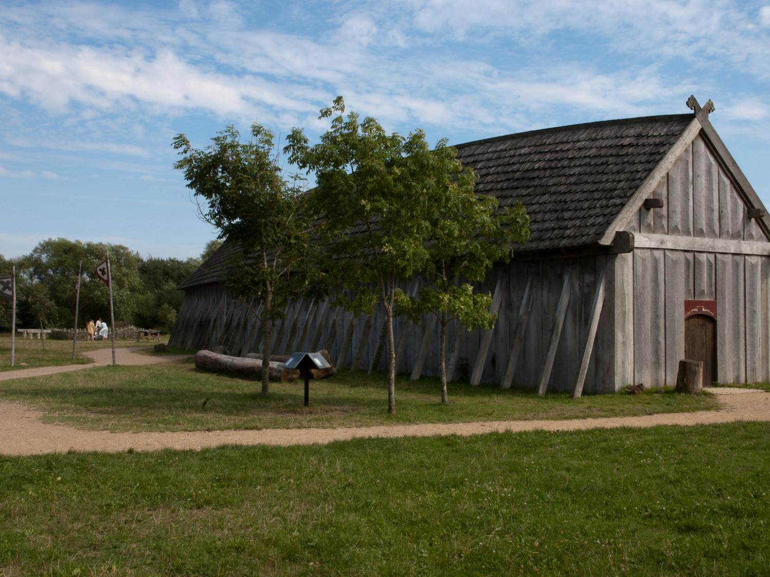 LONGHOUSE COMPARISON (1) MAIN IMAGE.jpg
