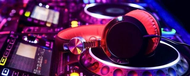 DJ-background31-624x285-1-e1519451296162
