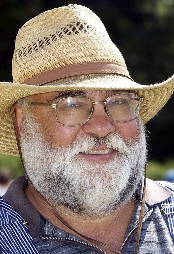 CHUCK-ANTHOLT-mug-online