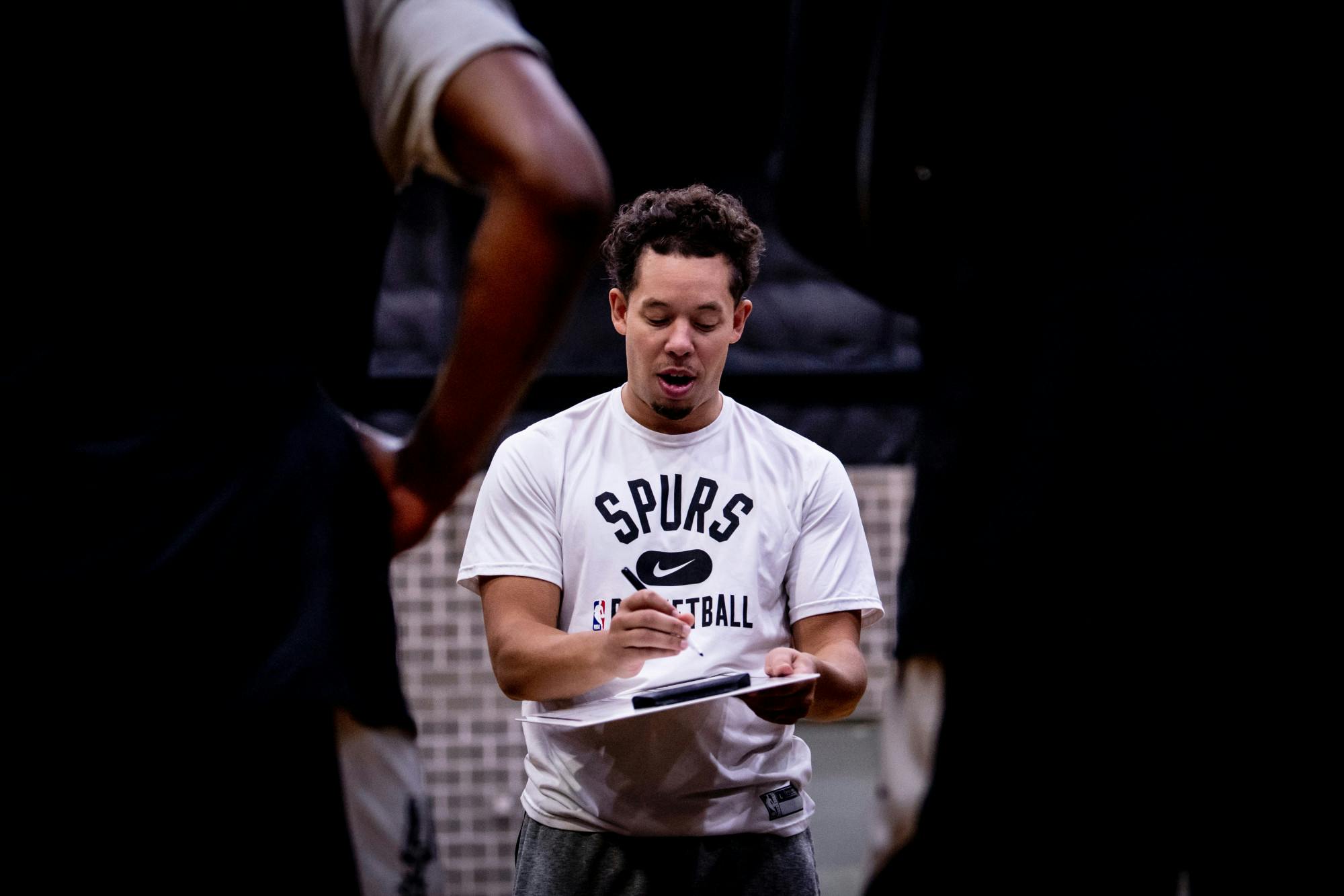 (1) Q&A: San Antonio Spurs assistant coach Mitch Johnson