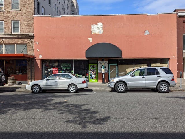 grand avenue pickford