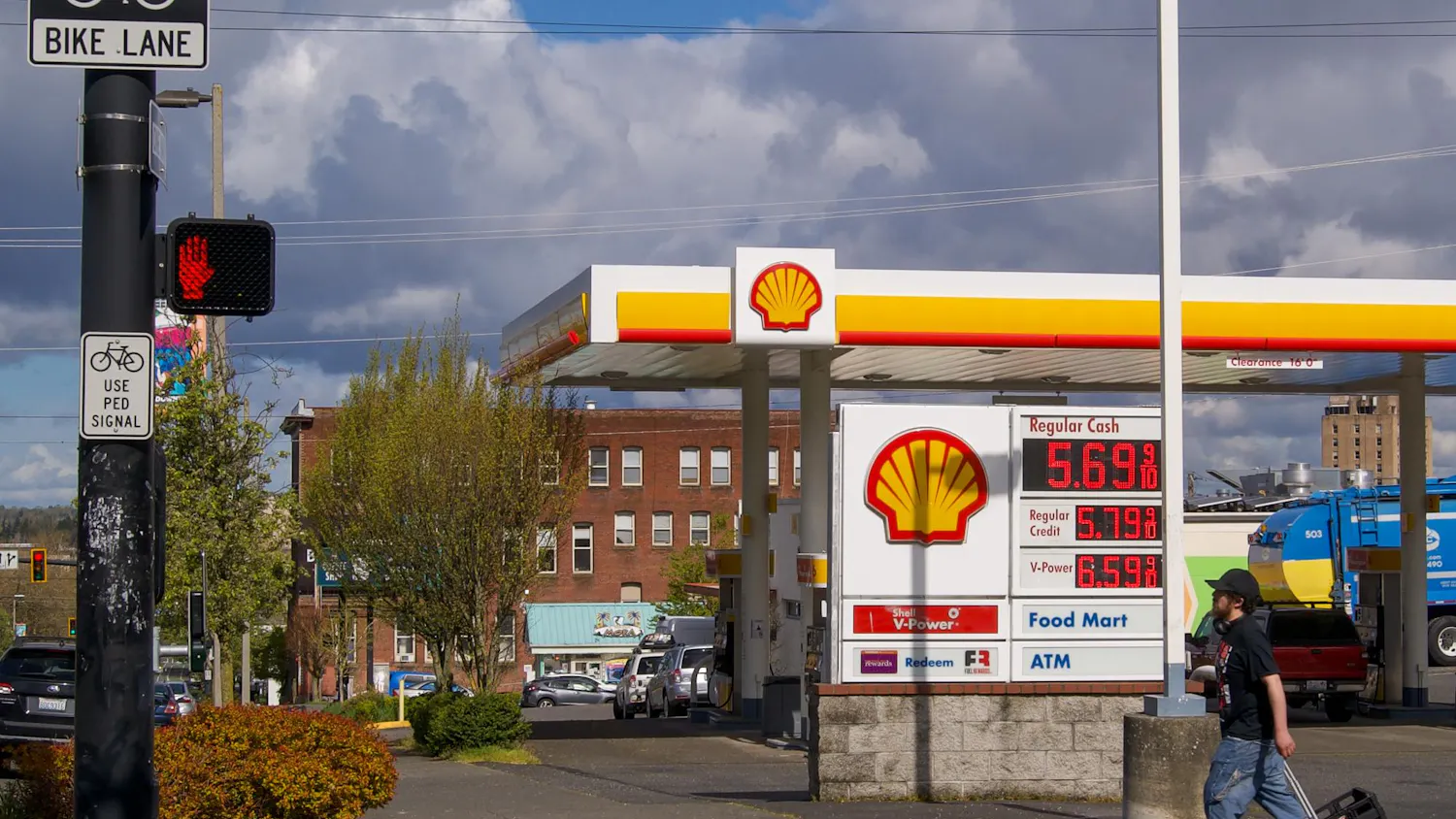 ShellGasStation.jpg