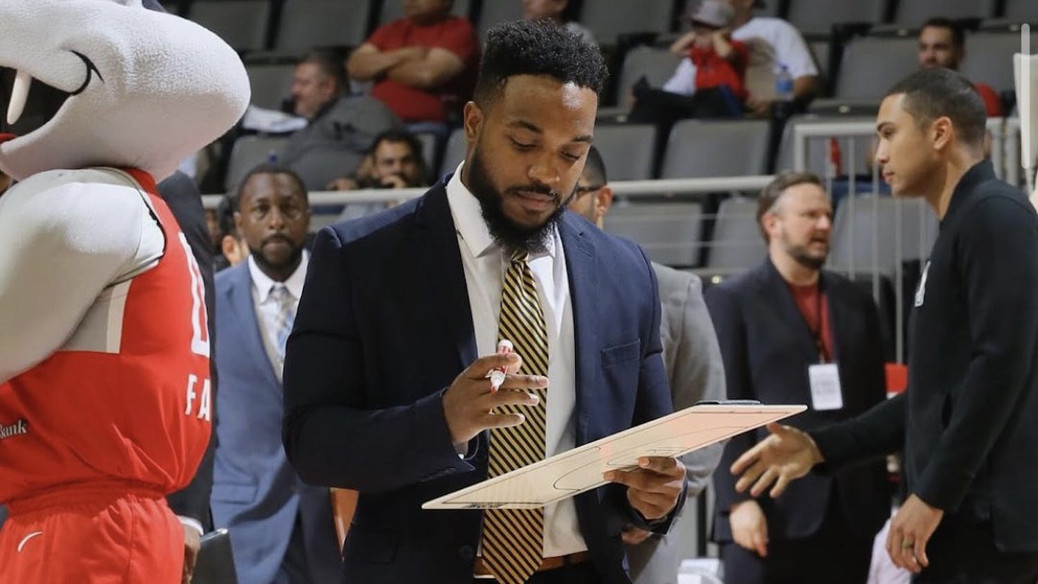 (1) Young basketball coaches finding early success at various levels