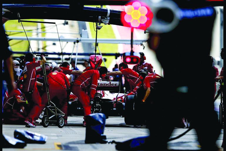 Ferrari-Pit-Lane-CLR-EDIT