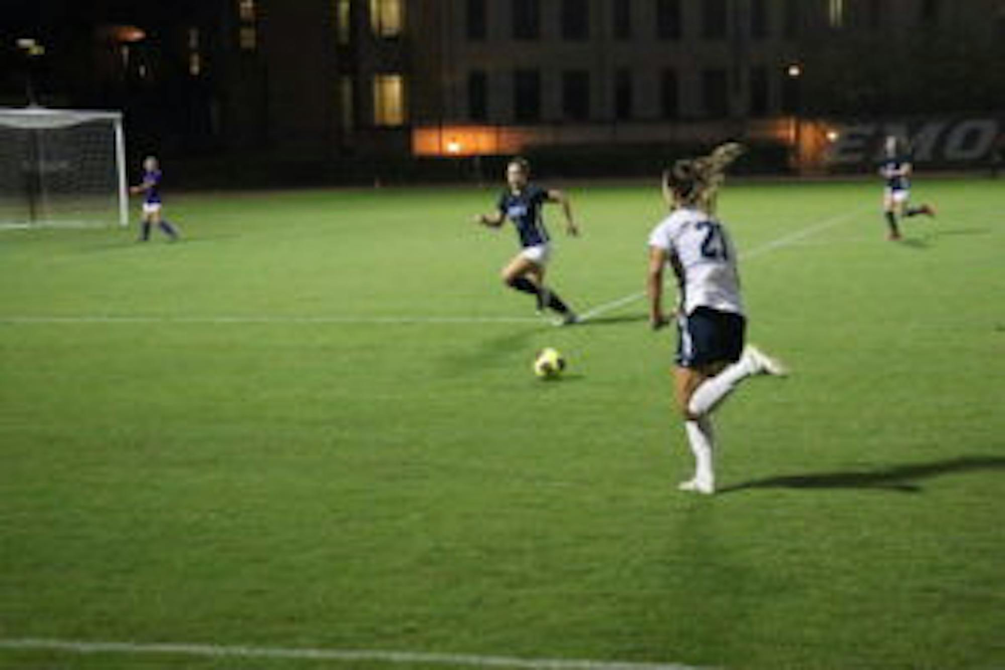 Womens-Soccer-4-10.2.18-Kushal-Bafna-Contri-Online-300x200