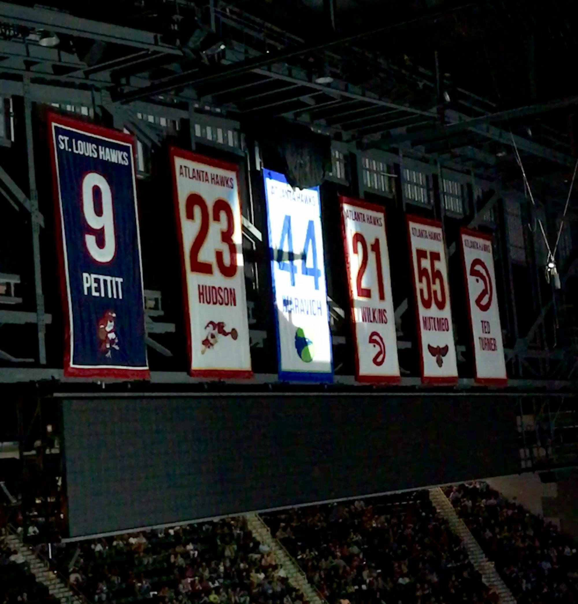 Maravich's number 44 banner in Philip's Arena.