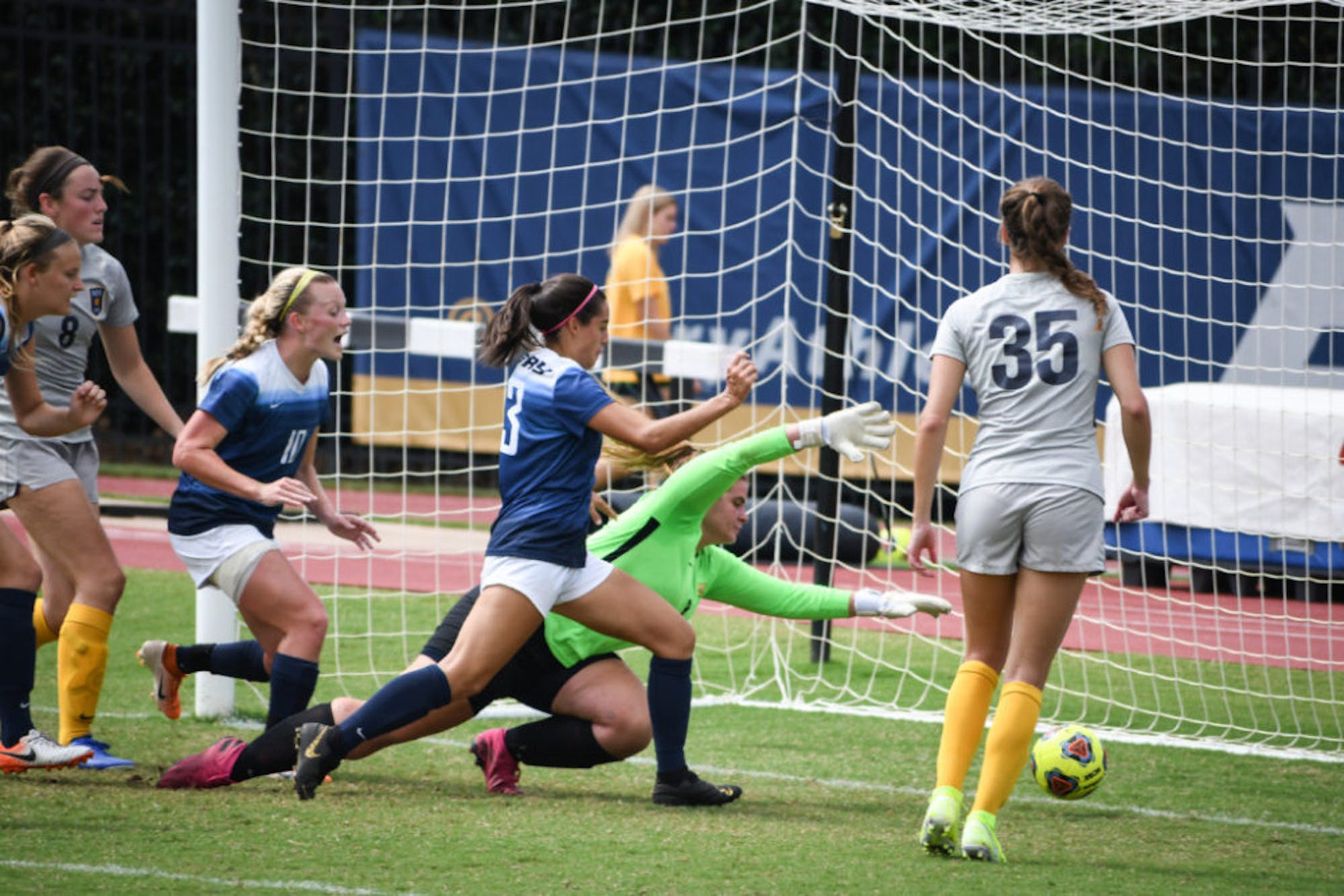 WSoccer-Jackson-Schneider-Sun915-Contri-ONLINE-2-1-1024x683