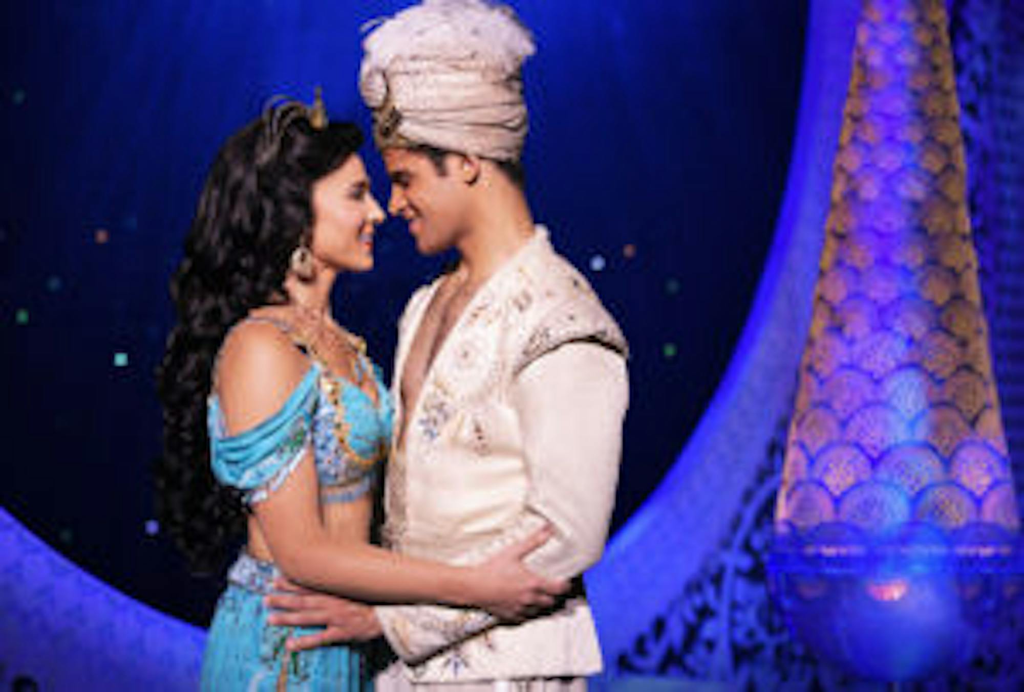S6-Lissa-deGuzmanJasmine-Clinton-Greenspan-Aladdin.-Aladdin-North-American-Tour.-Photo-by-Deen-van-Meer-300x203