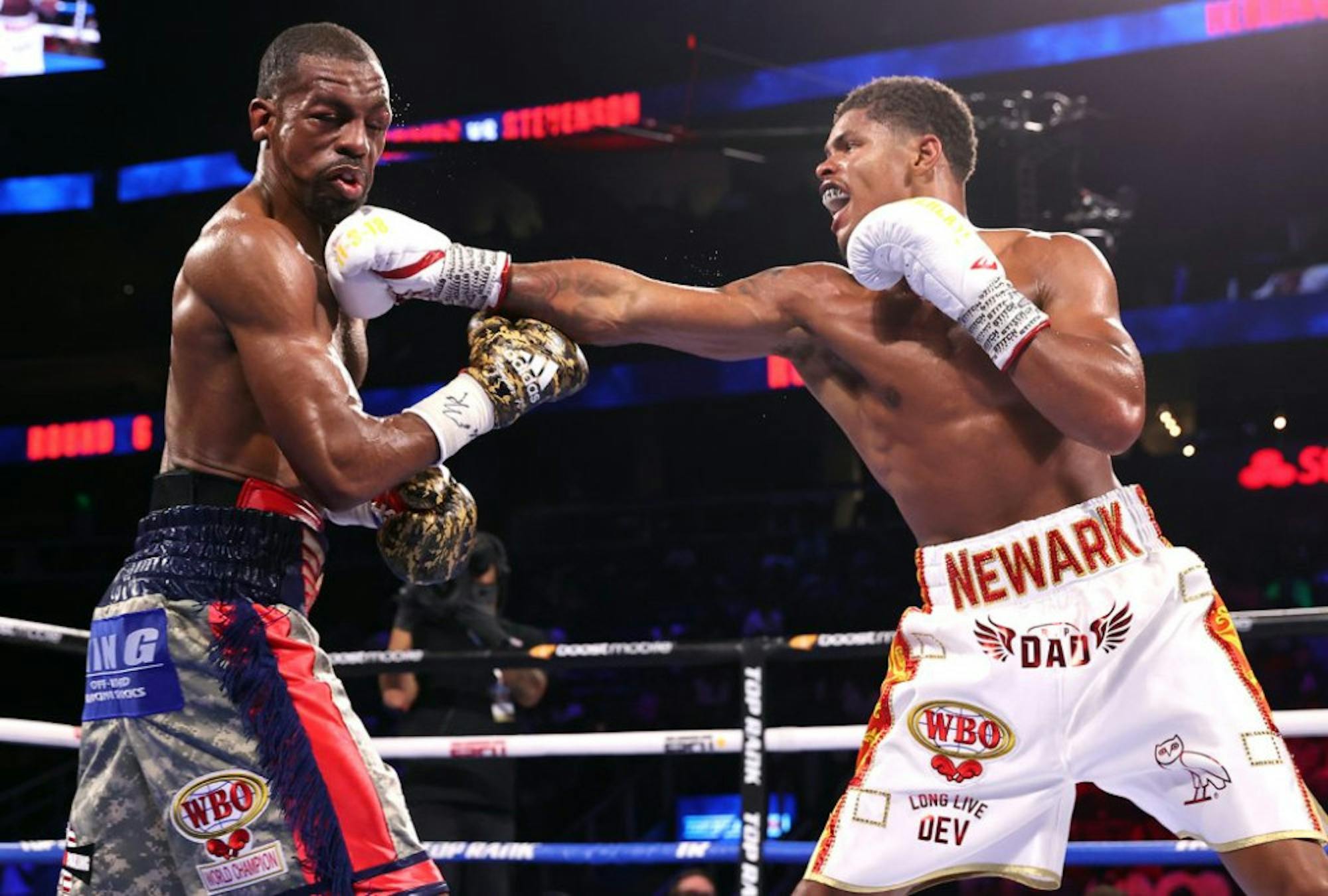 Jamel-Herring-vs-Shakur-Stevenson_action14-1024x691