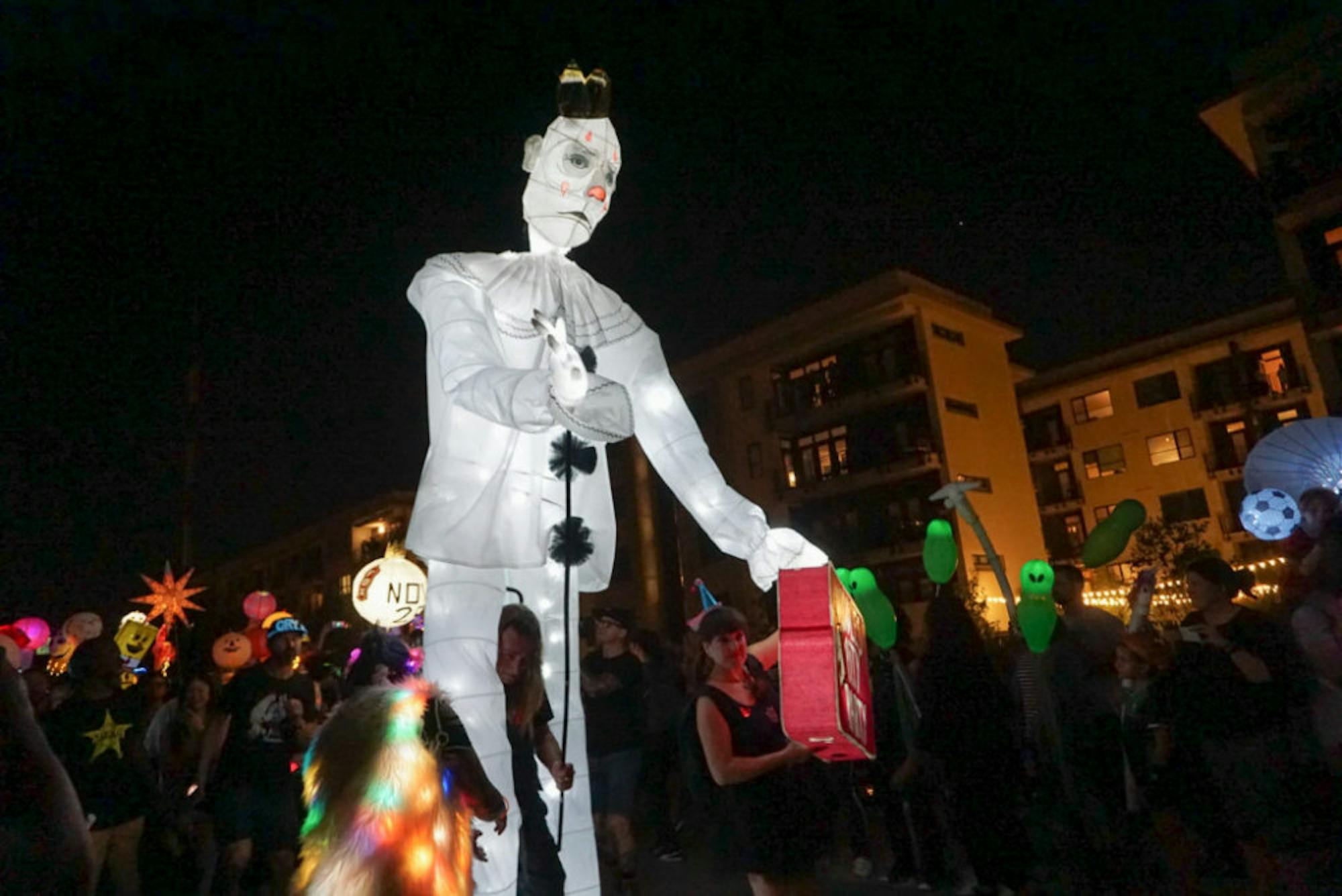 Lantern-Parade-Eunice-Park-Contri-Online-1024x684