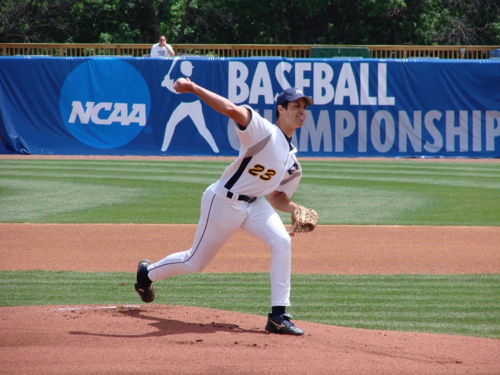 Jason-Glushon-pitching