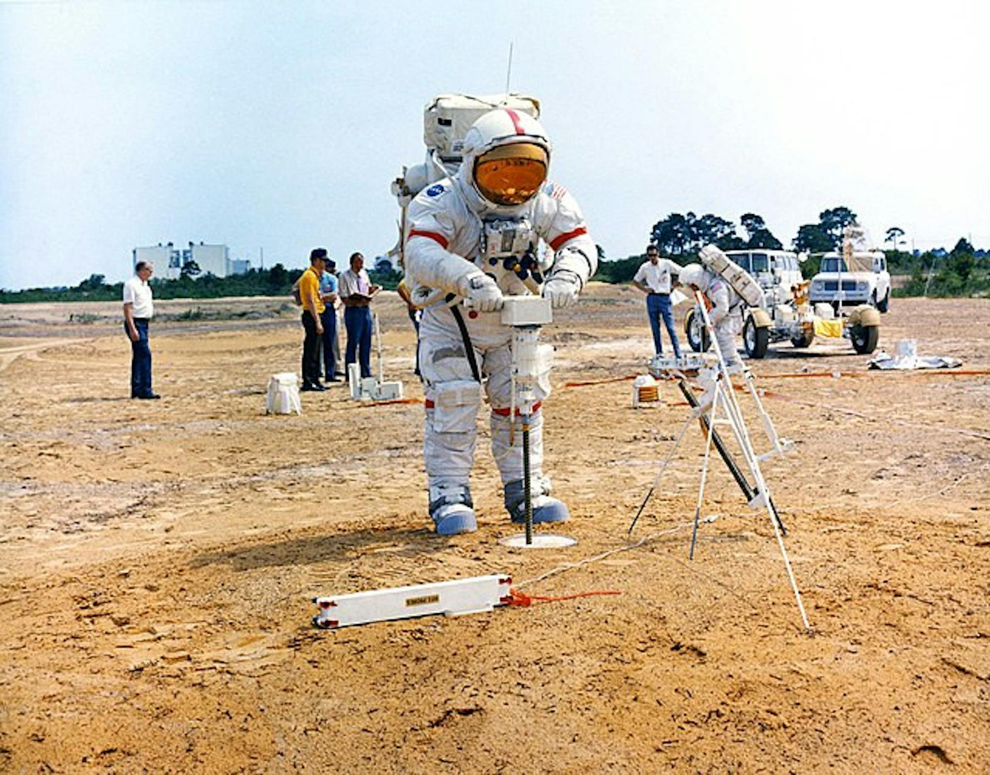 David_Scott_and_James_Irwin_during_EVA_training