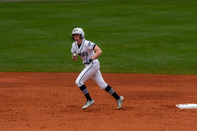 Softball_Natalie-Sandlow_staff-2