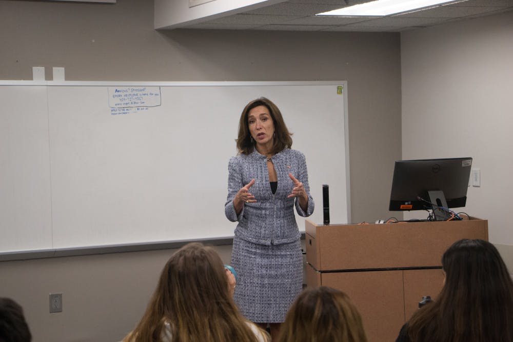 Dems-Townhall-1-Derrick-Tran-Staff-CLR