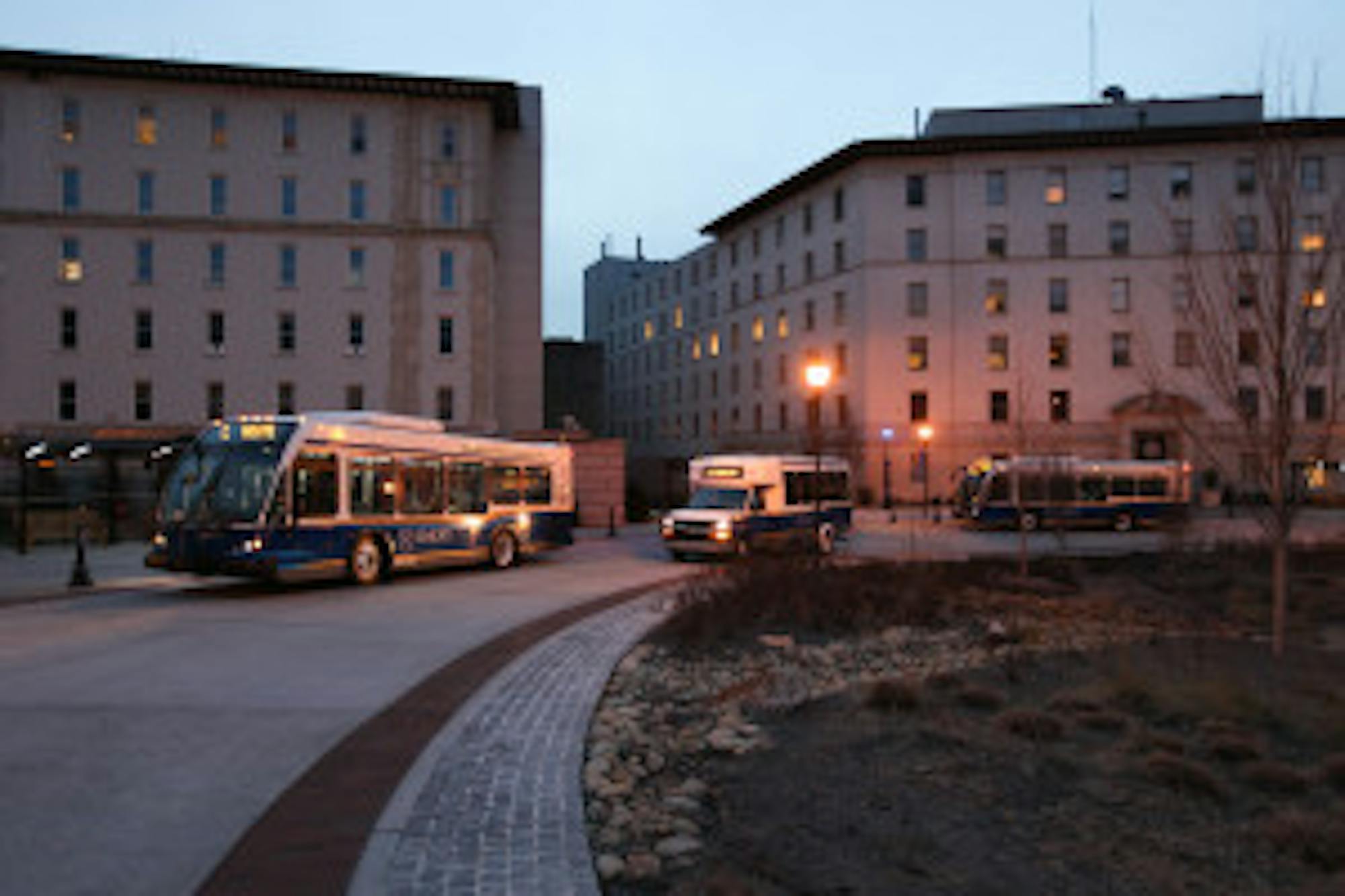 Emory shuttles pull out of Woodruff Circle| Jason Oh, Staff