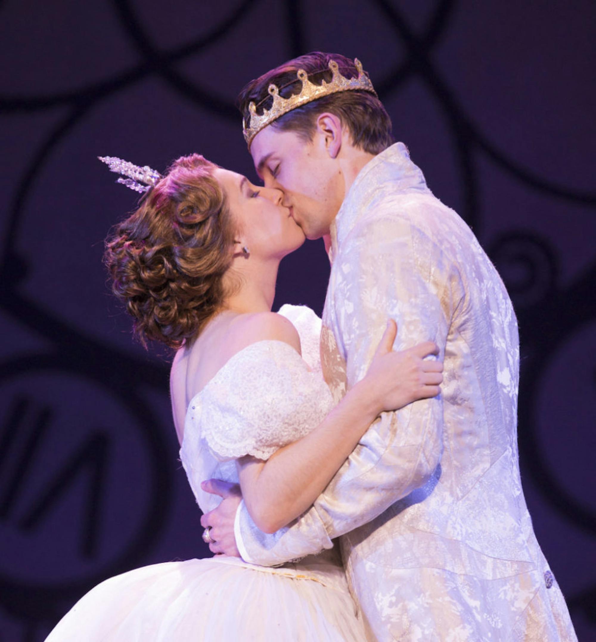 Cinderella-2-Online-951x1024