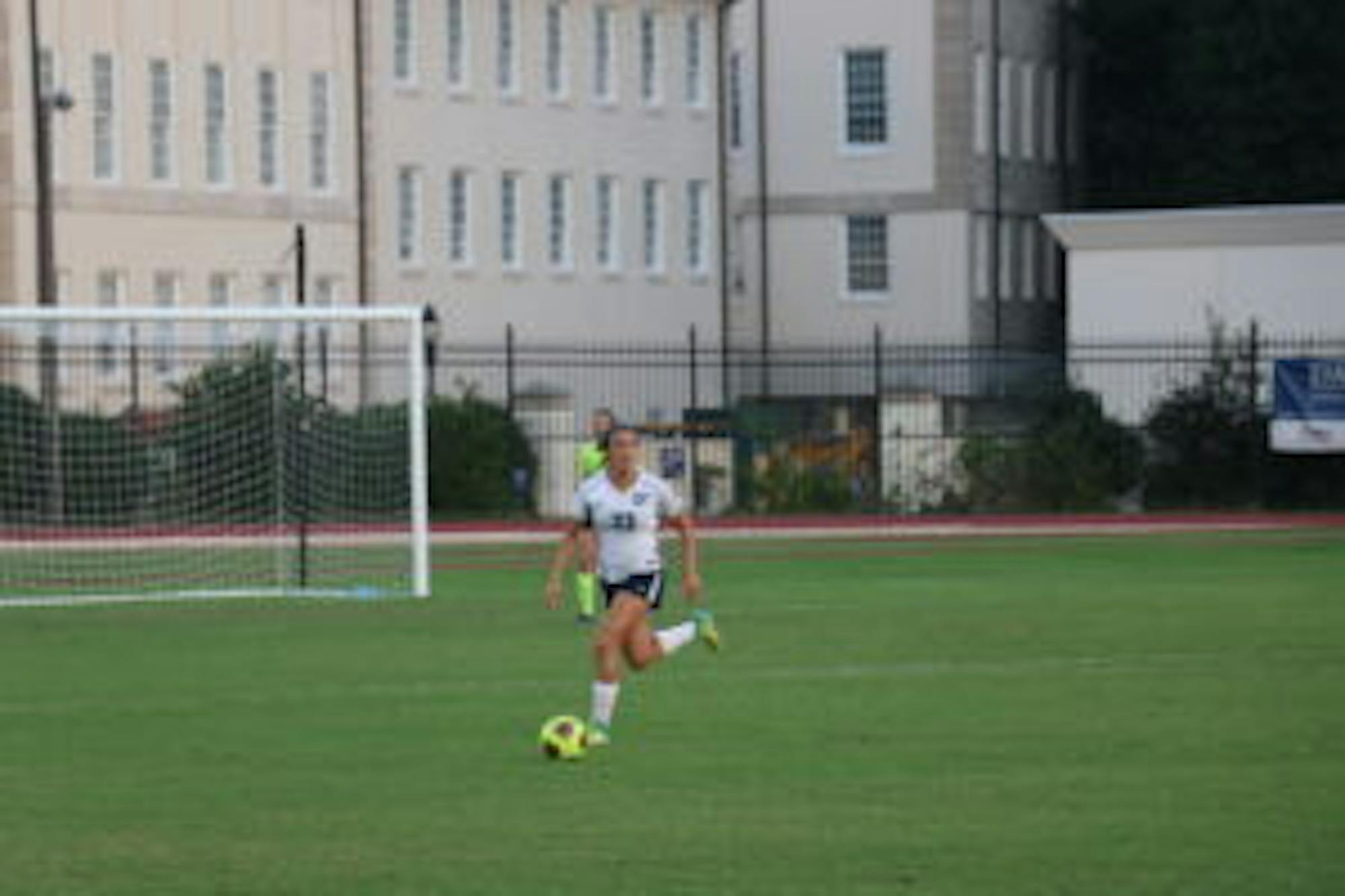 Womens-Soccer-1-10.2.18-Kushal-Bafna-Contri-Online-300x200