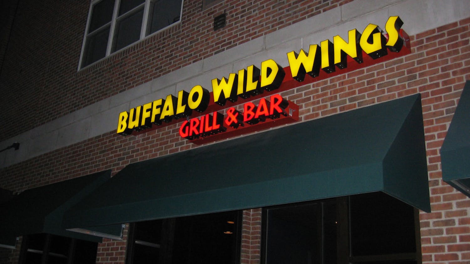 BUFFALO_WILD_WINGS_362211403