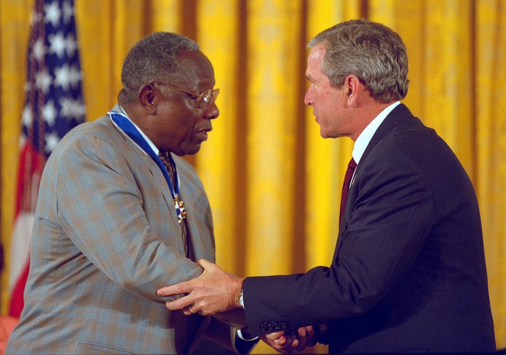 President_George_W._Bush_presents_the_Presidential_Medal_of_Freedom_to_Hank_Aaron