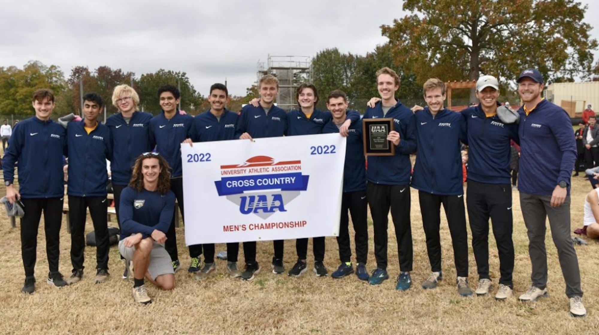 2022-mens-XC-UAA-team-1024x572