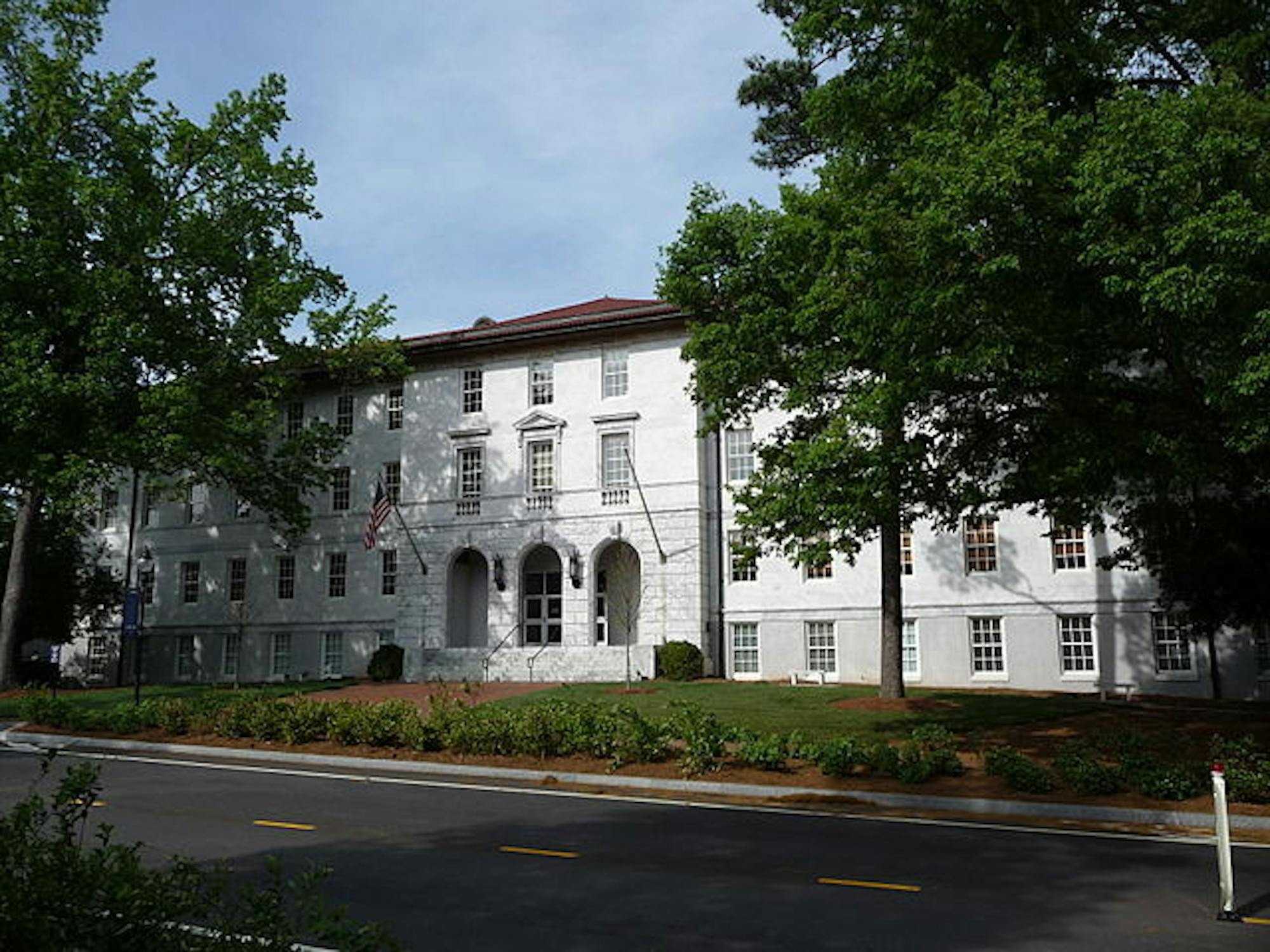 640px-Emory_University_-_Administration_Building