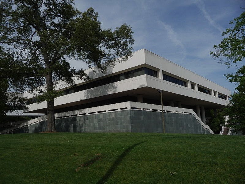 800px-Emory_University_School_of_Law1