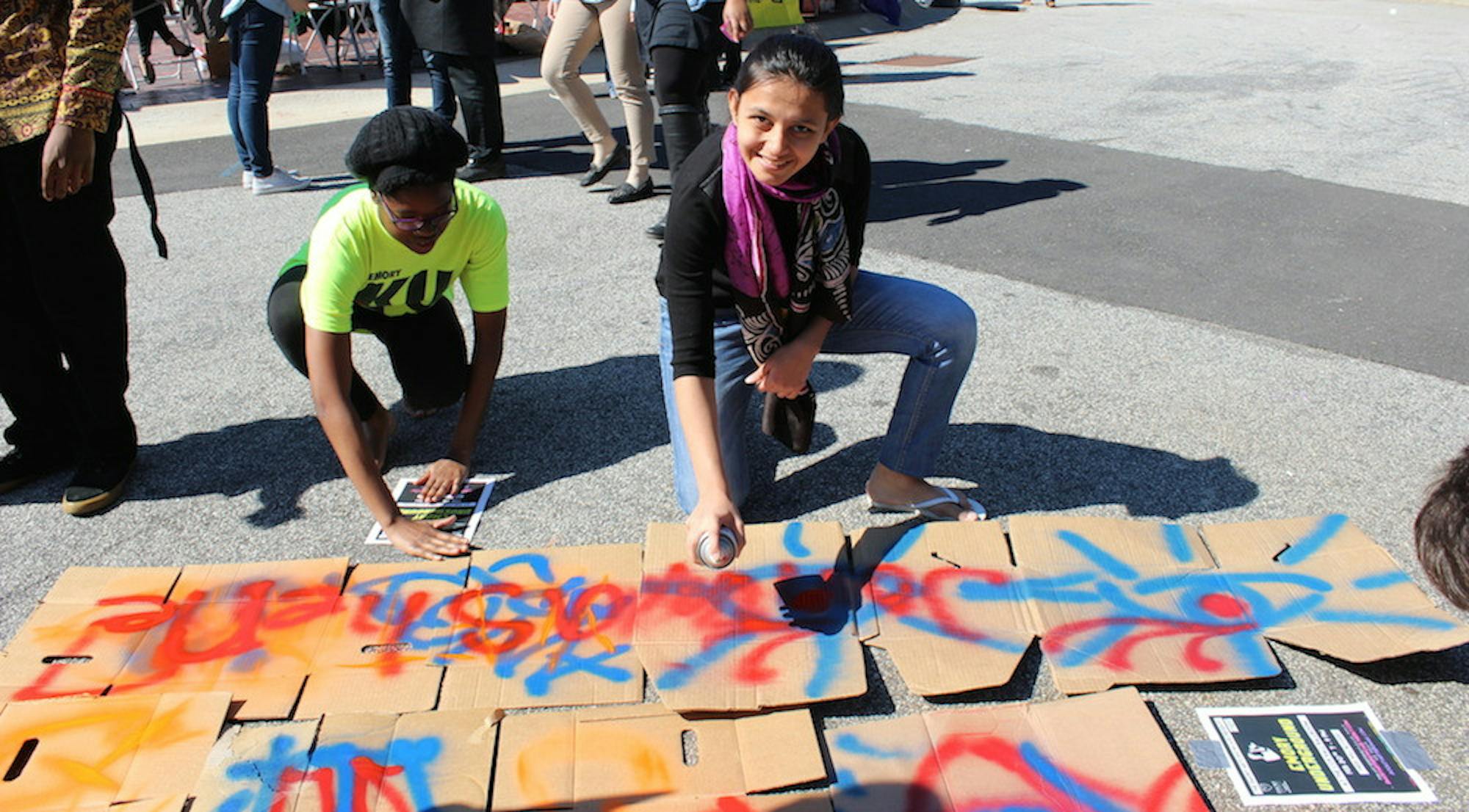 At Wonderful Wednesday on Asbury Circle, students painted graffiti to raise awareness for the Emory Arts Showcase next week. The showcase is an annual student-run event that features various kind of arts including visual arts, music, dance, photography, theatre arts and more.