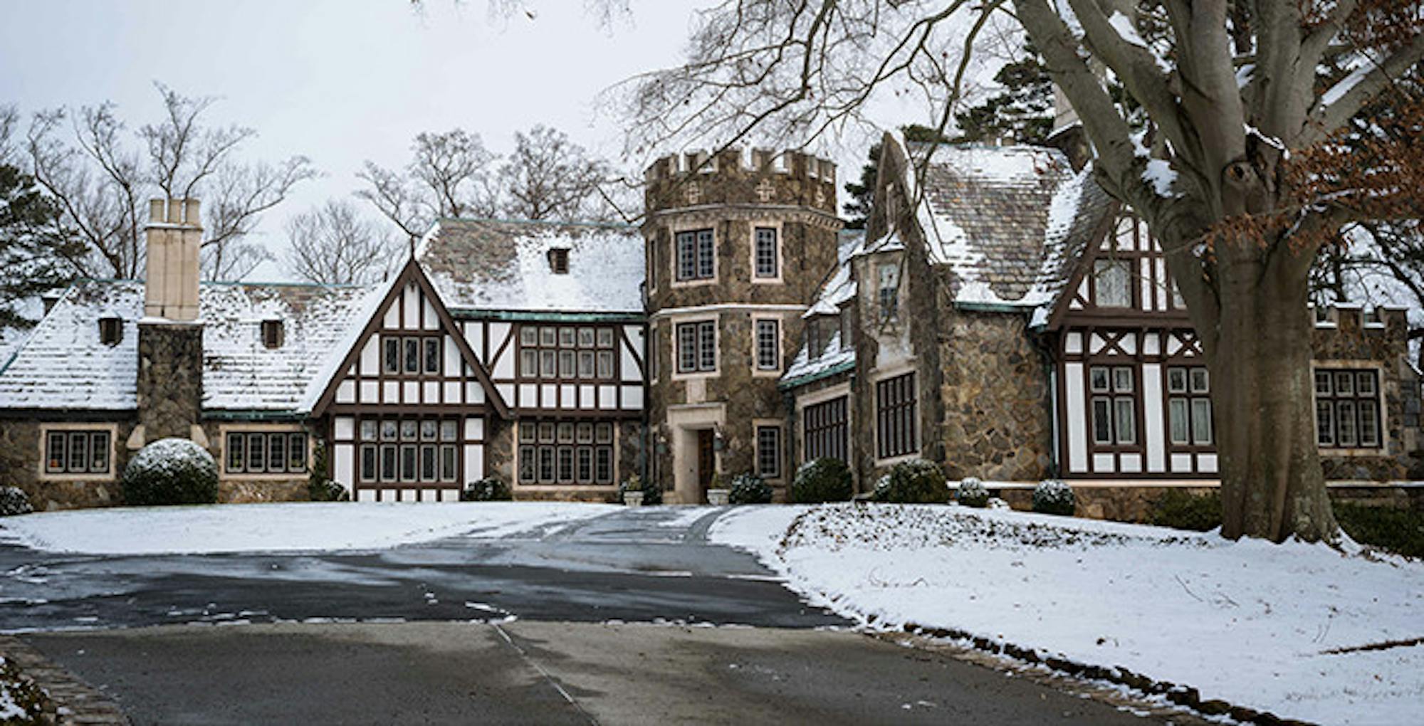 Lullwater House, where University President James W. Wagner resides. Photo by Luyao Zou.