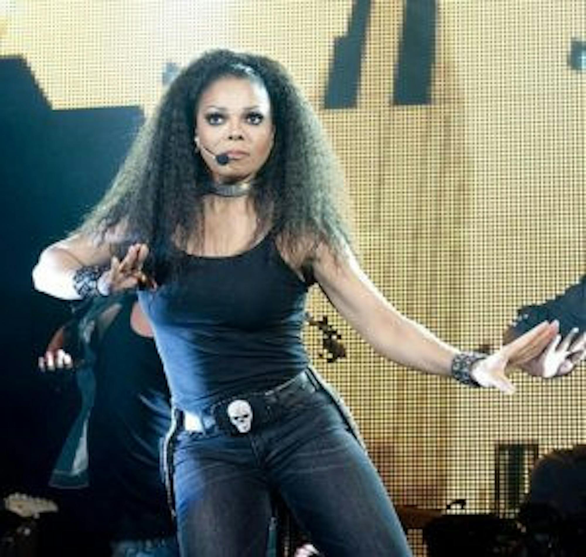 Janet_Jackson_Number_Ones_Tour_2011.jpeg-300x285