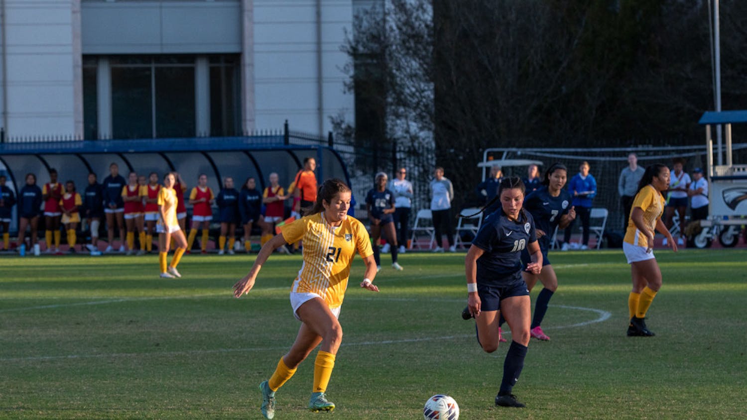 W-Soccer-10-20_Natalie-Sandlow_staff-23-1