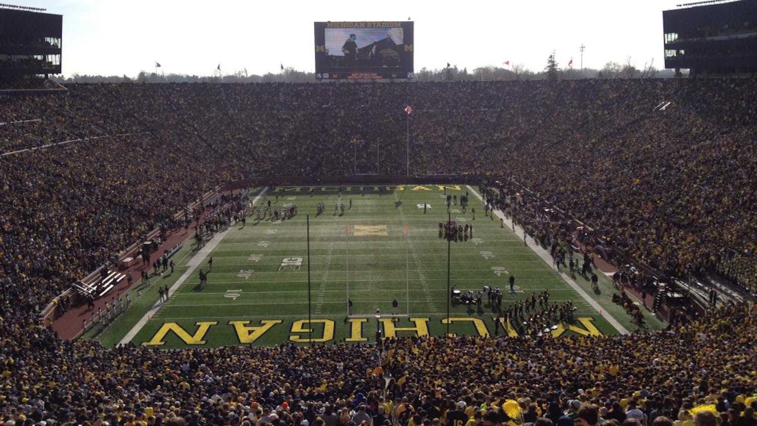 Michigan_Stadium_-_Michigan_vs._Iowa_11-17-2012-scaled