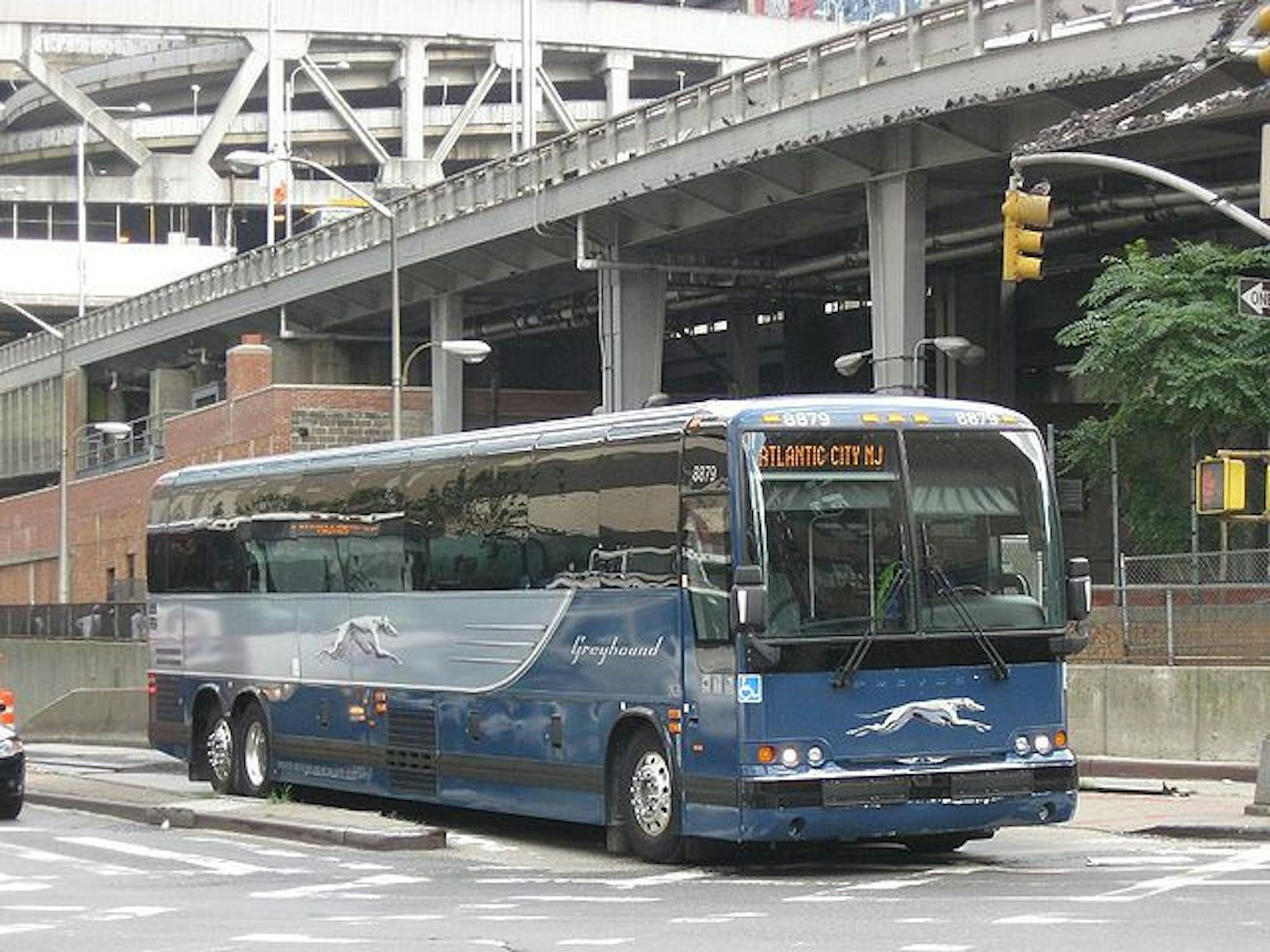 640px-Greyhound_Prevost_X3-45_2009_scheme