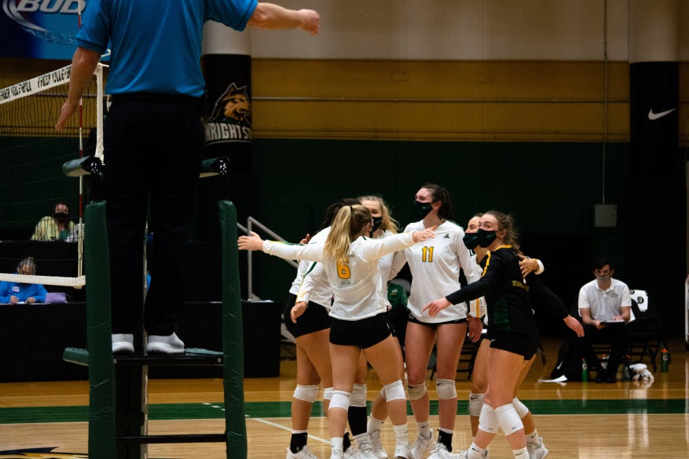 WSU-v.-Purdue-VB-19-scaled