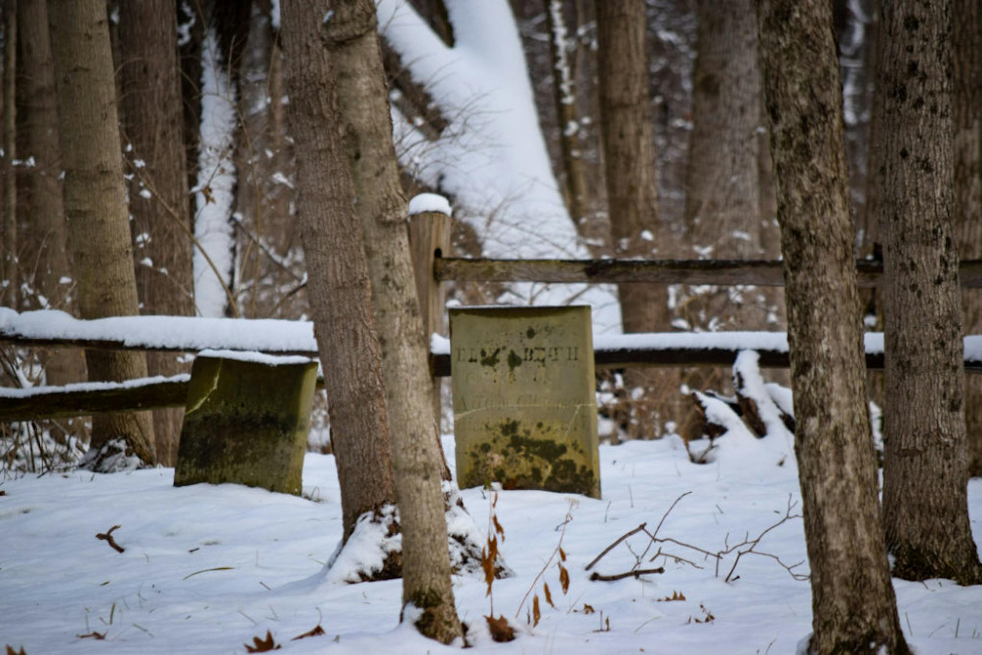 Snow in Rockafield Cemetery | Photo by Jessica Fugett | The Wright State Guardian